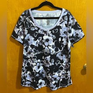 St John’s Bay | Quick-Dri Active Short Sleeve Floral Top Size Medium
